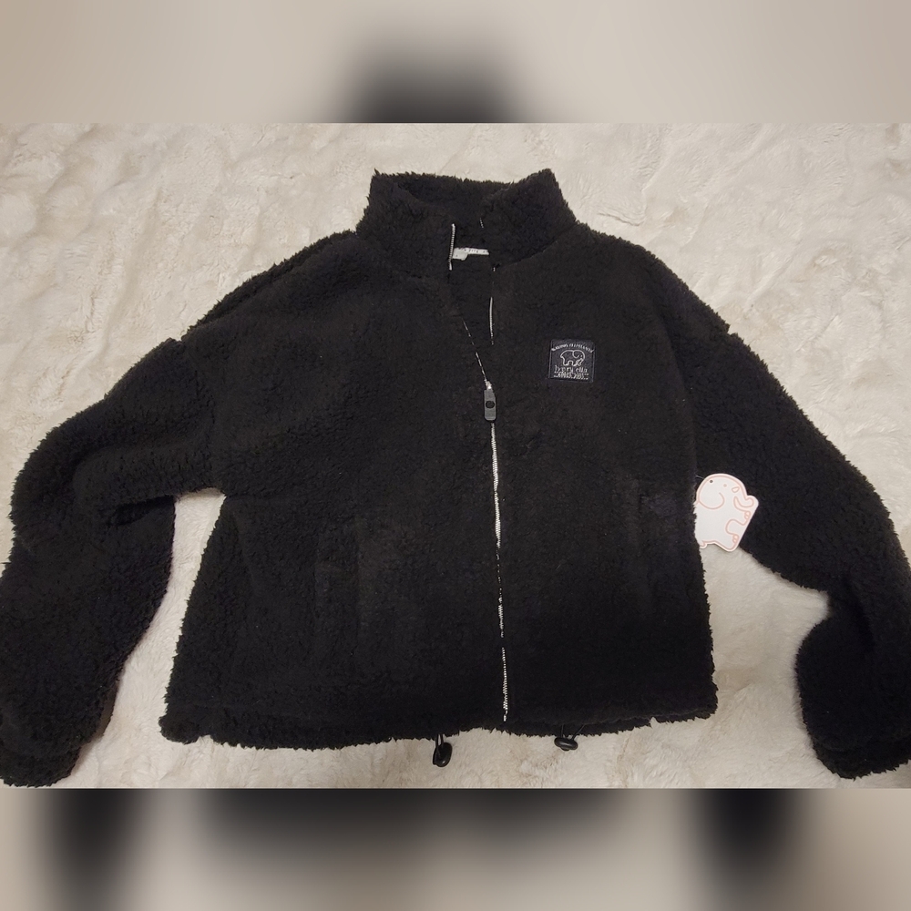 Ivory Ella Black Sherpa Women's Crop Jacket